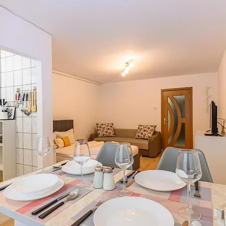 Jad - Family - - Soarelui 8 Apartment Brasov